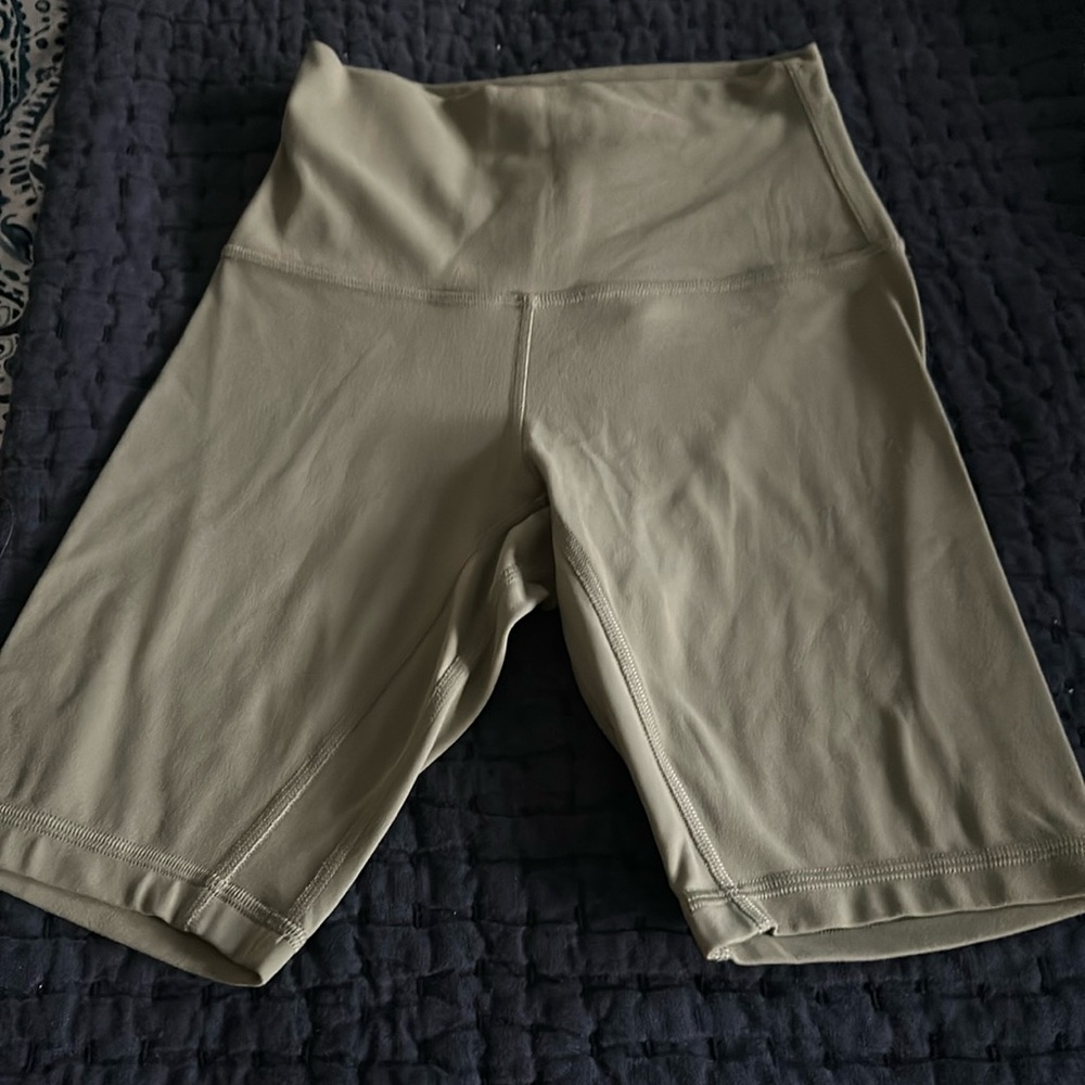 Lululemon align gray eucalyptus size 2 shorts